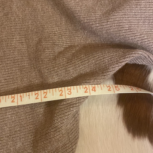 Bluivy camel domain sleeve sweater - Picture 6 of 7